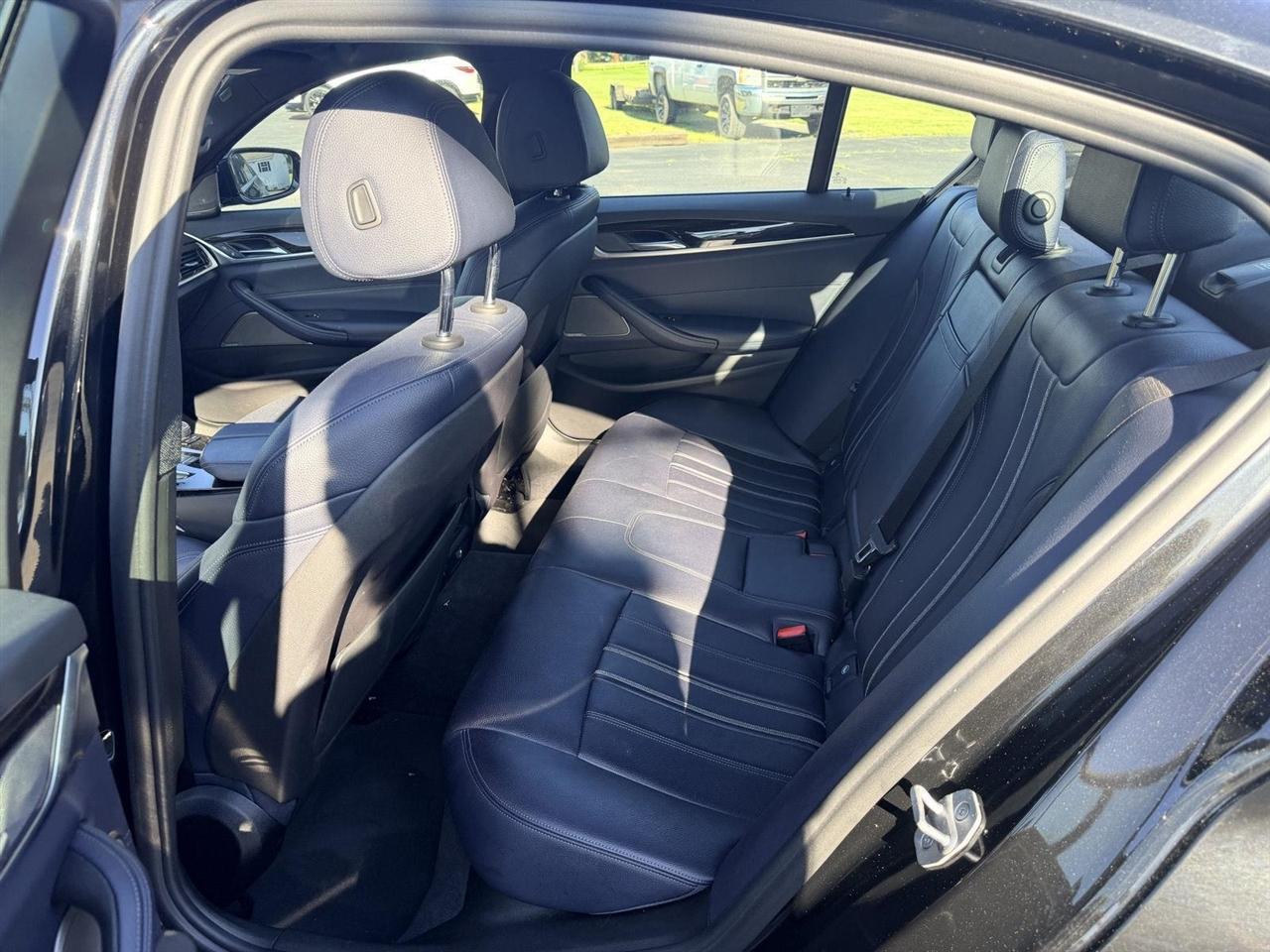 BMW 5-Series  2018