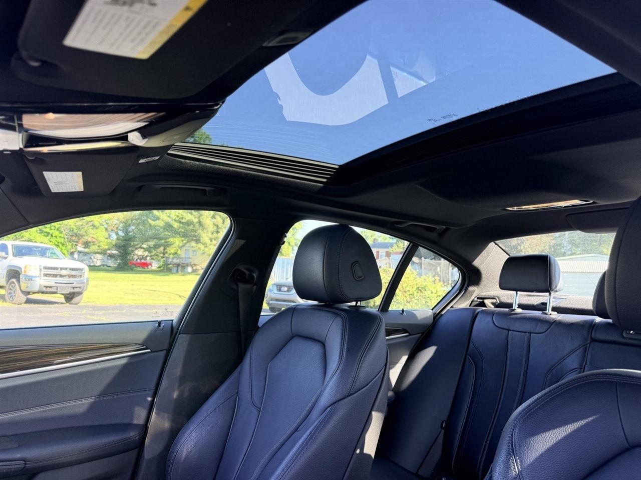 BMW 5-Series  2018