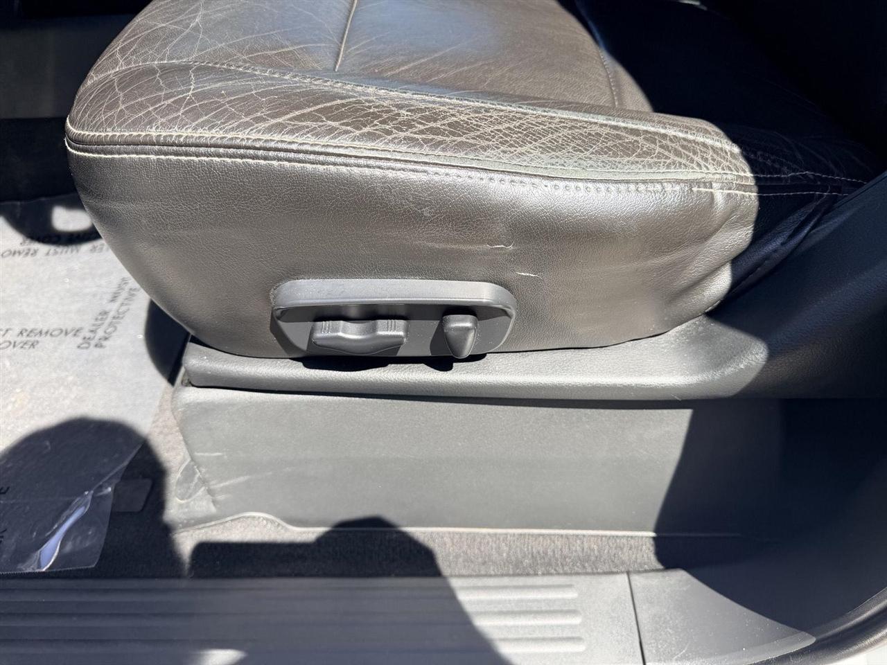Nissan Titan  2014