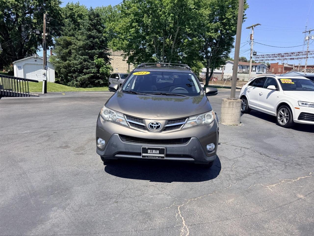 Toyota RAV4  2014