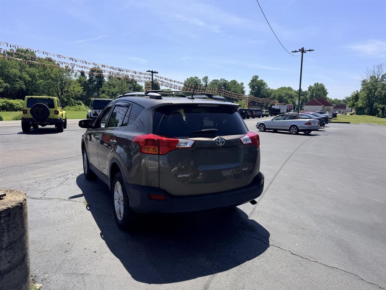 Toyota RAV4  2014