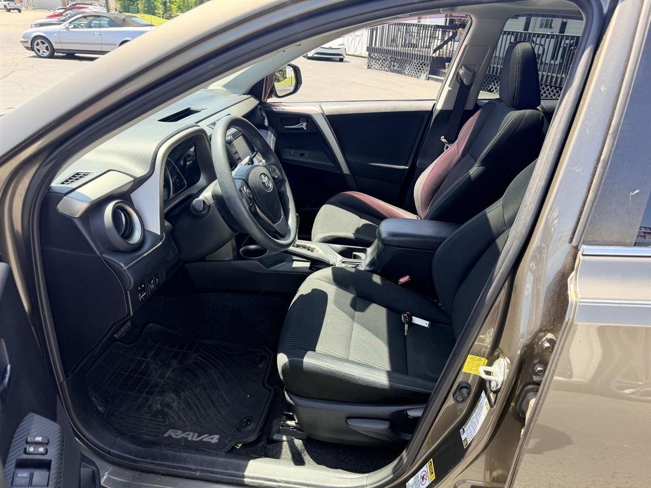 Toyota RAV4  2014