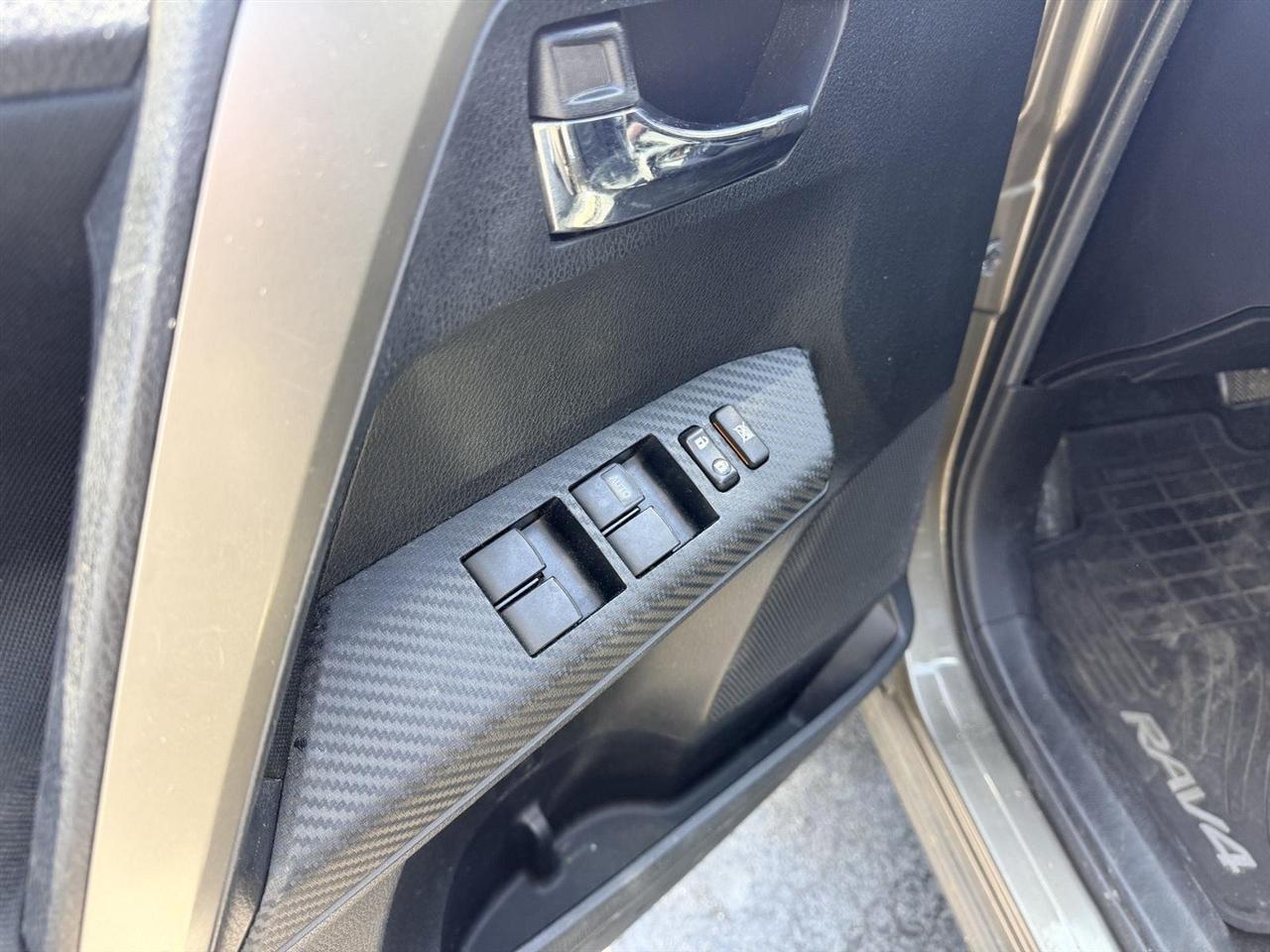 Toyota RAV4  2014