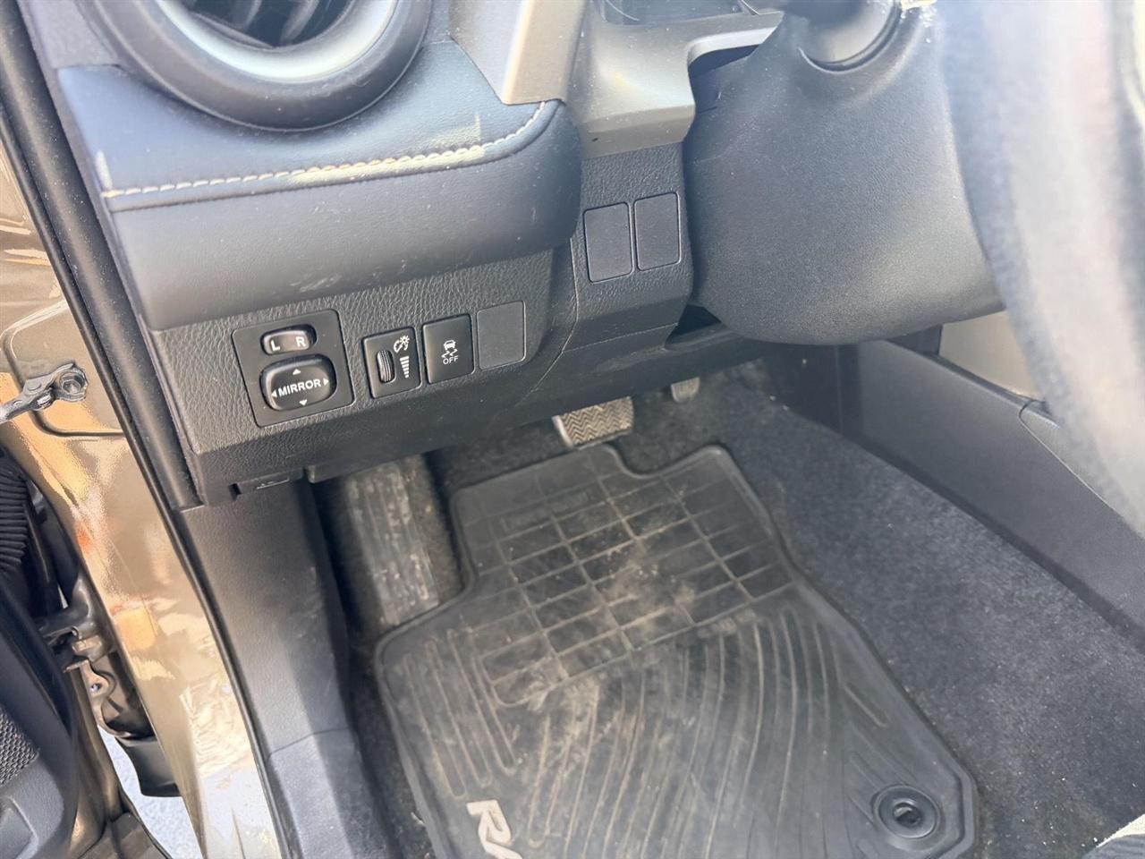 Toyota RAV4  2014