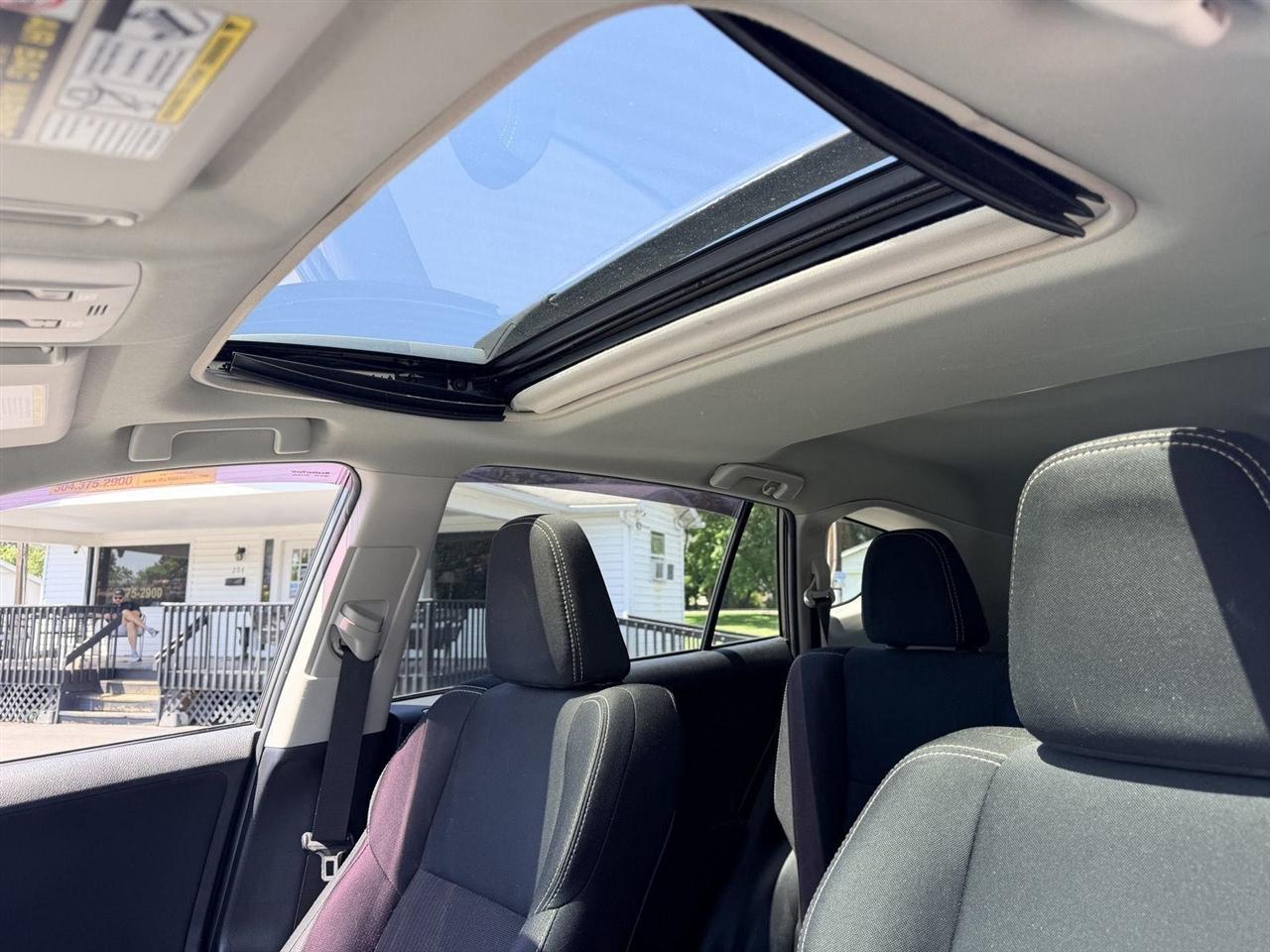 Toyota RAV4  2014