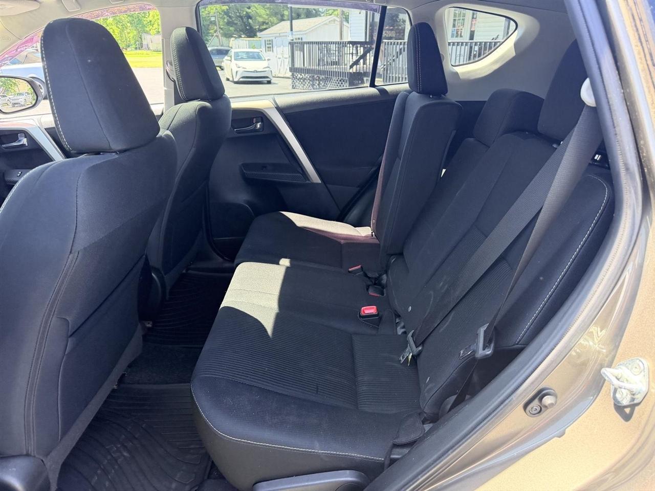 Toyota RAV4  2014