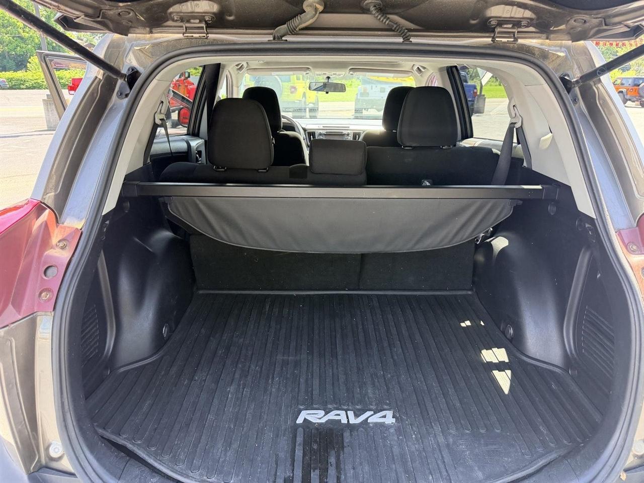 Toyota RAV4  2014