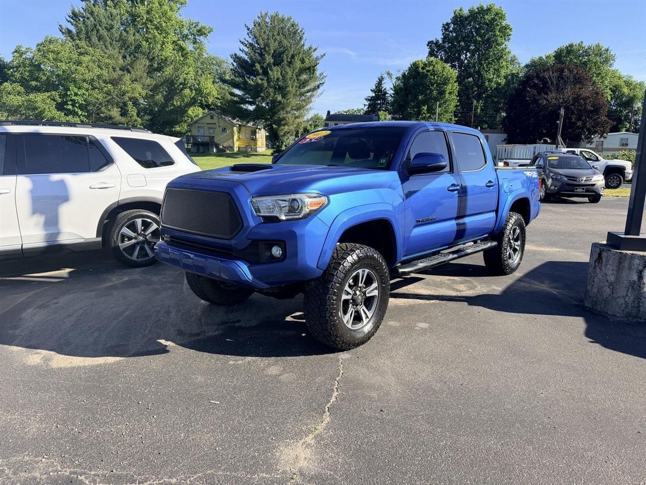Toyota Tacoma  2017