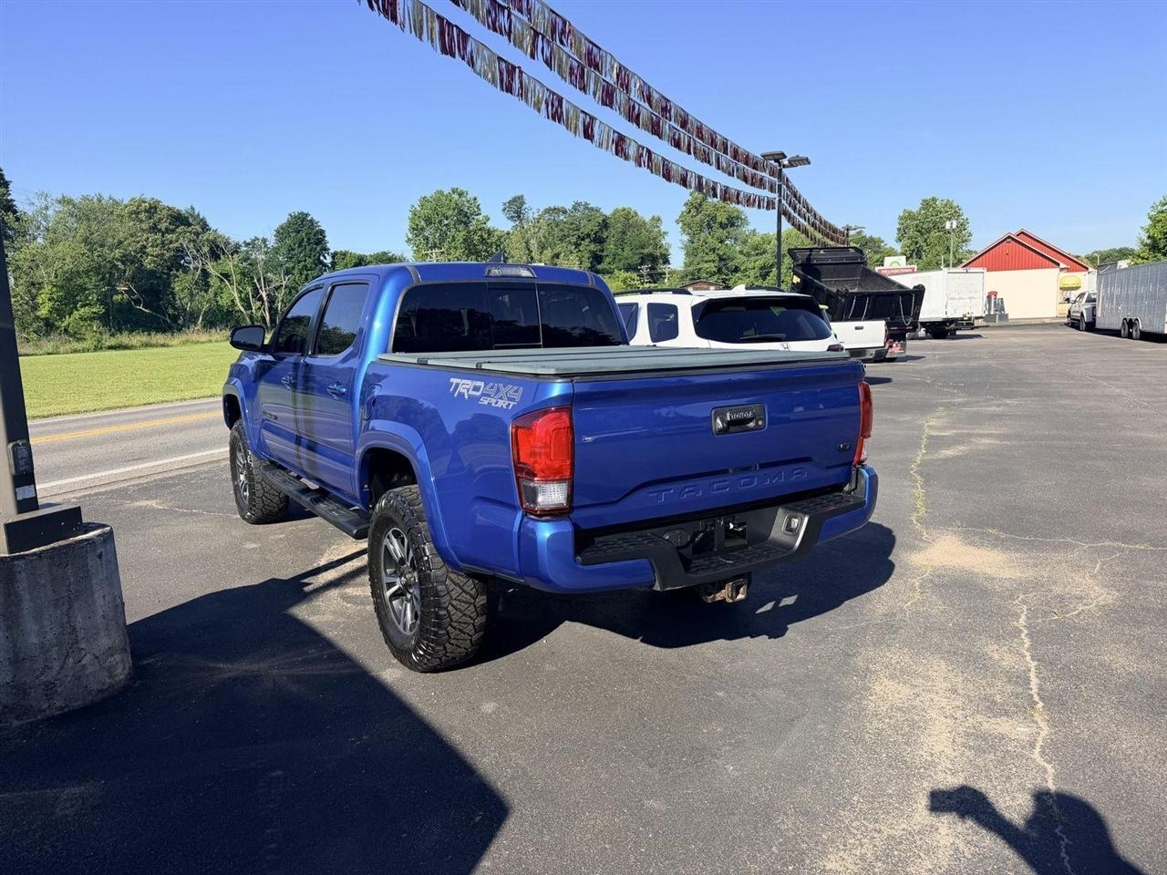 Toyota Tacoma  2017