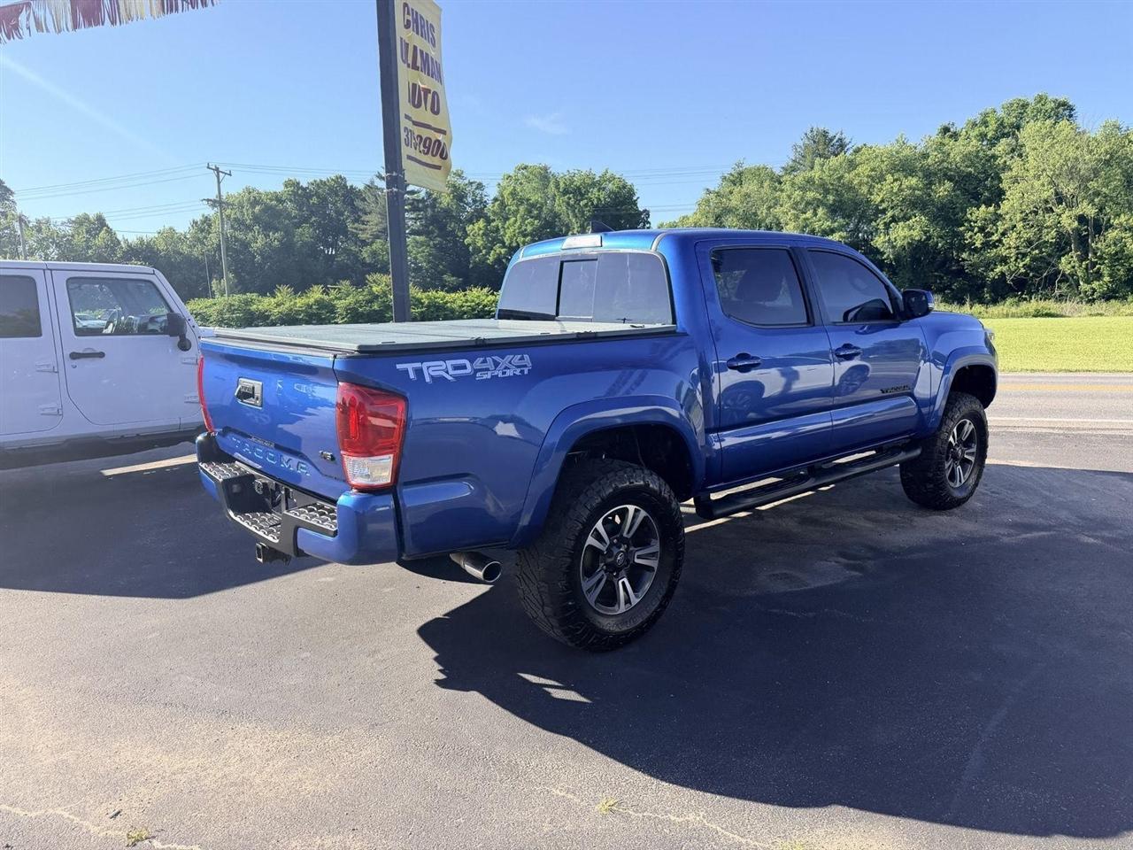 Toyota Tacoma  2017