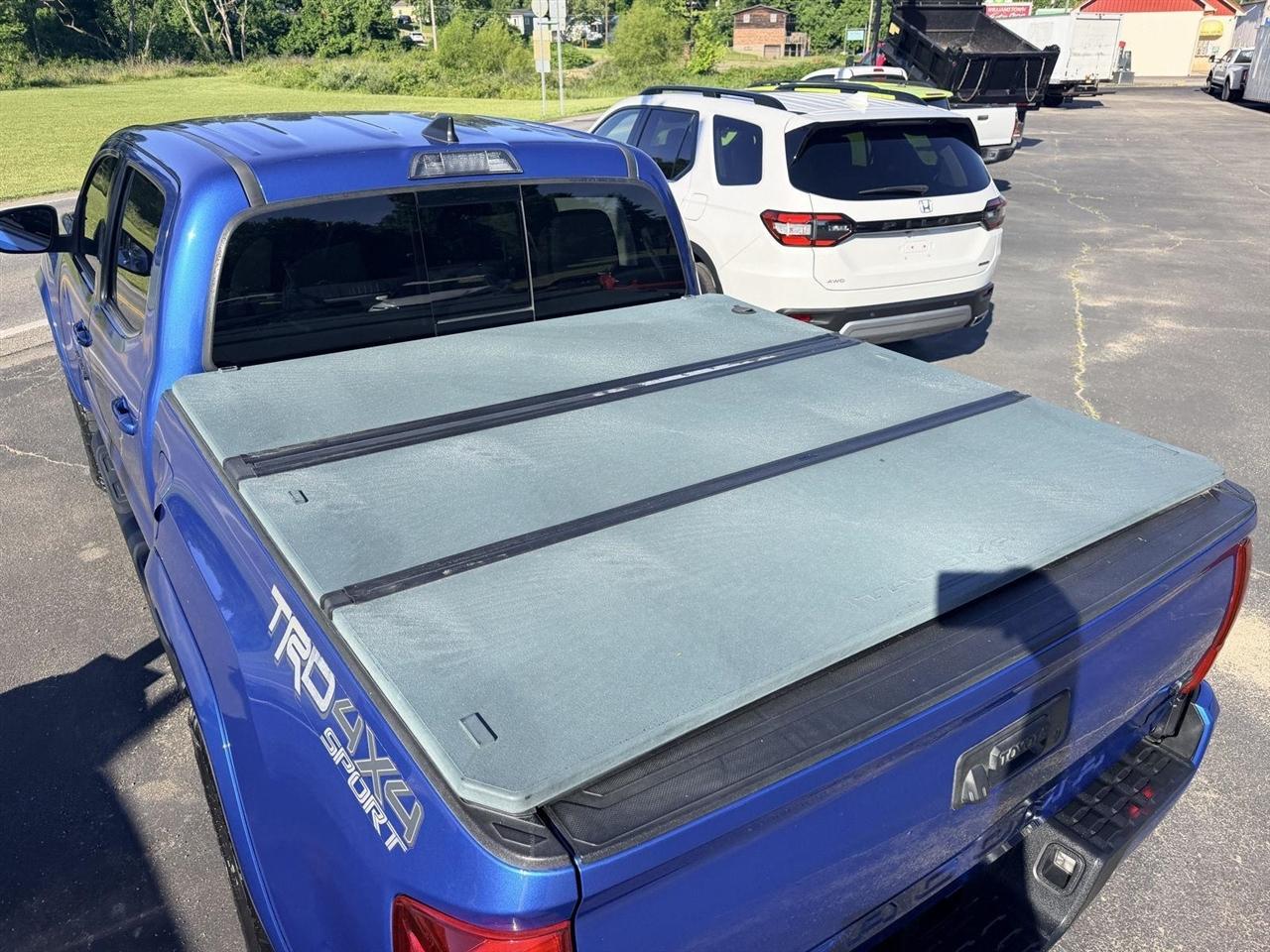 Toyota Tacoma  2017