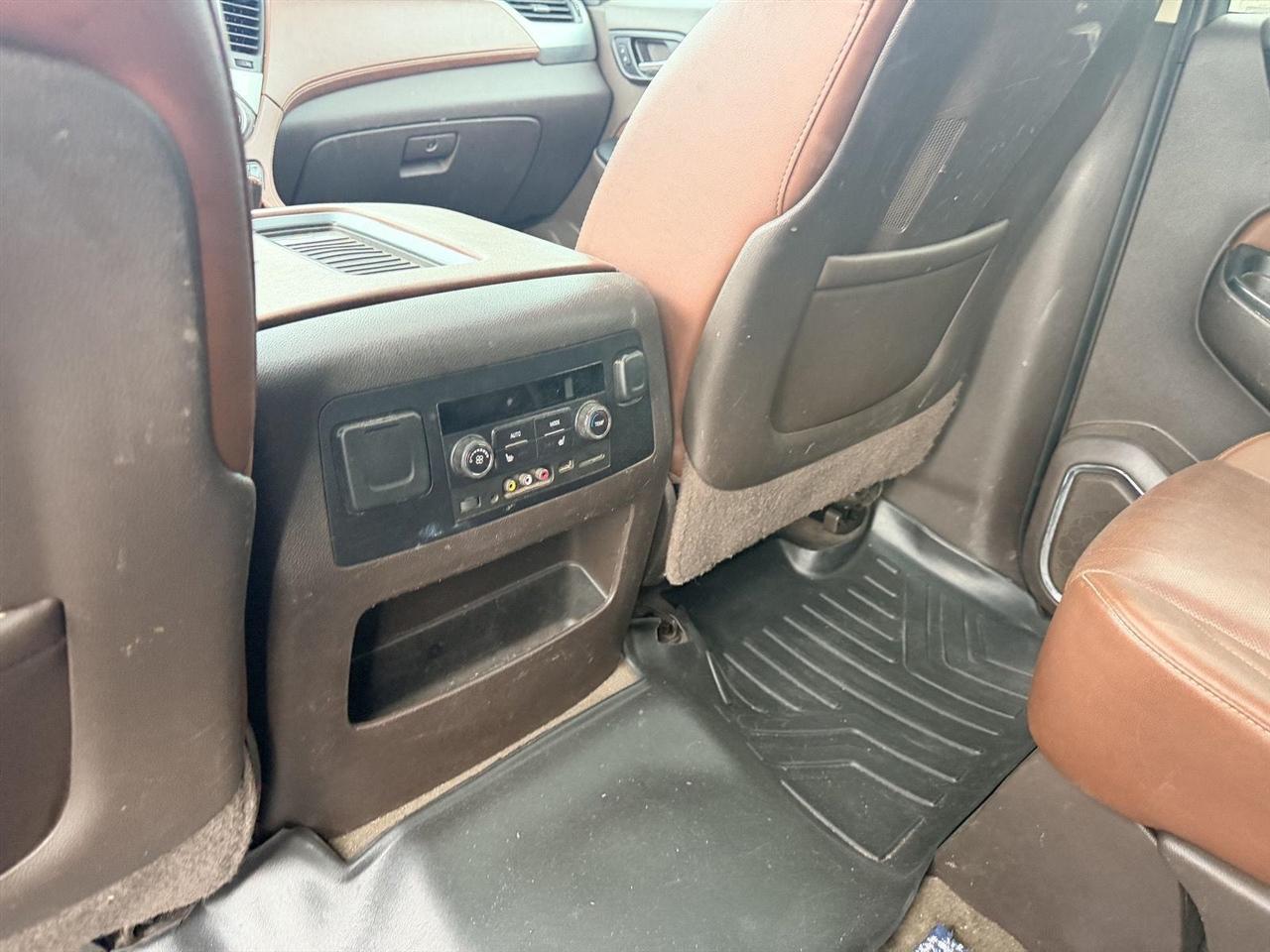 Chevrolet Suburban  2016