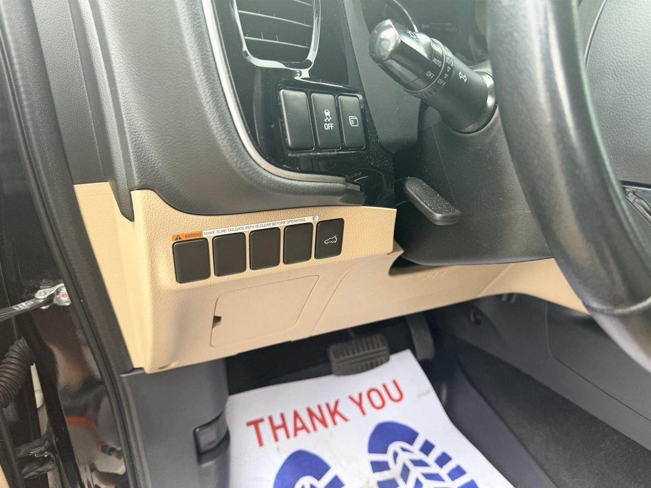 Mitsubishi Outlander  2019