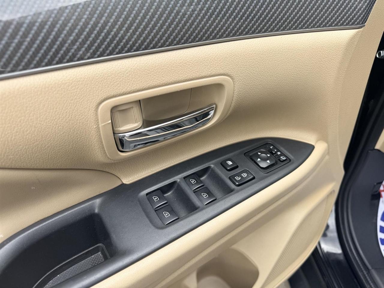 Mitsubishi Outlander  2019