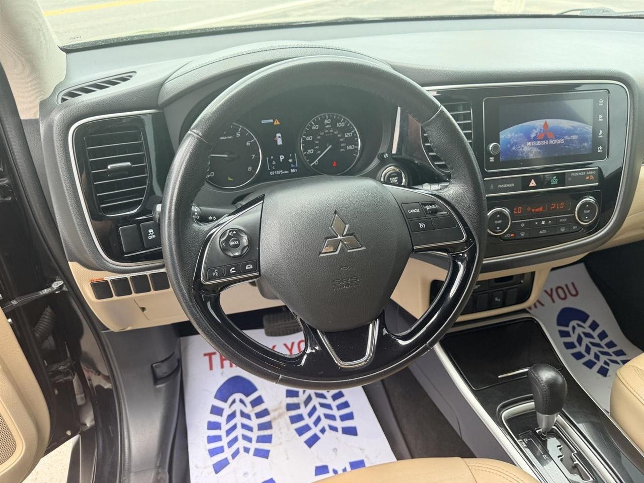 Mitsubishi Outlander  2019