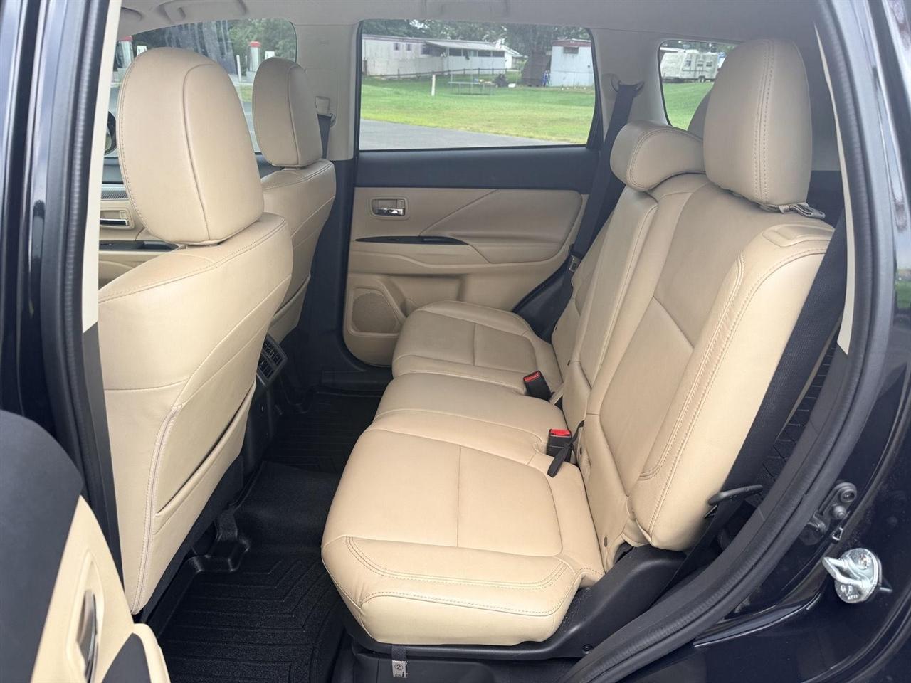 Mitsubishi Outlander  2019