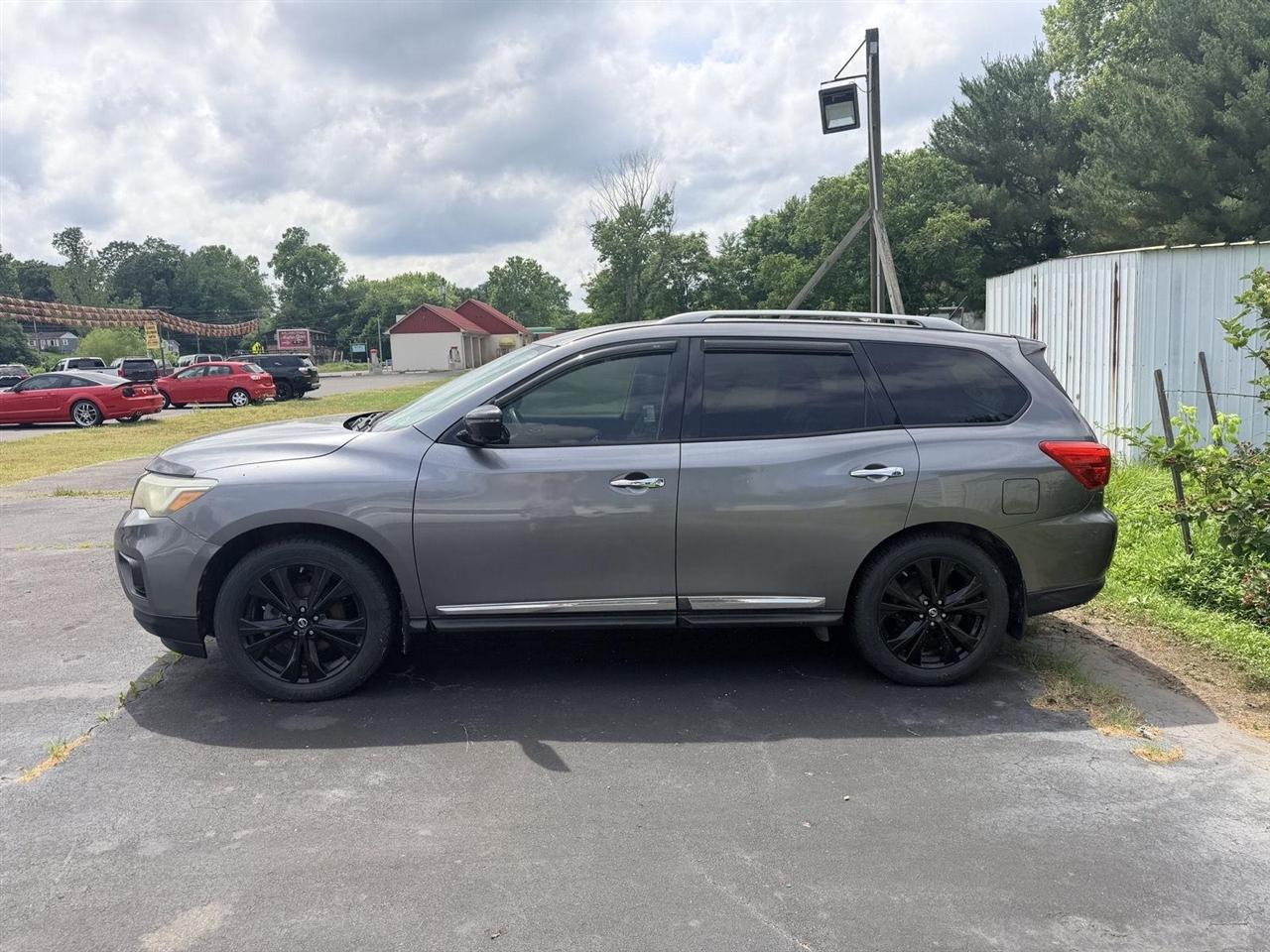 Nissan Pathfinder  2017