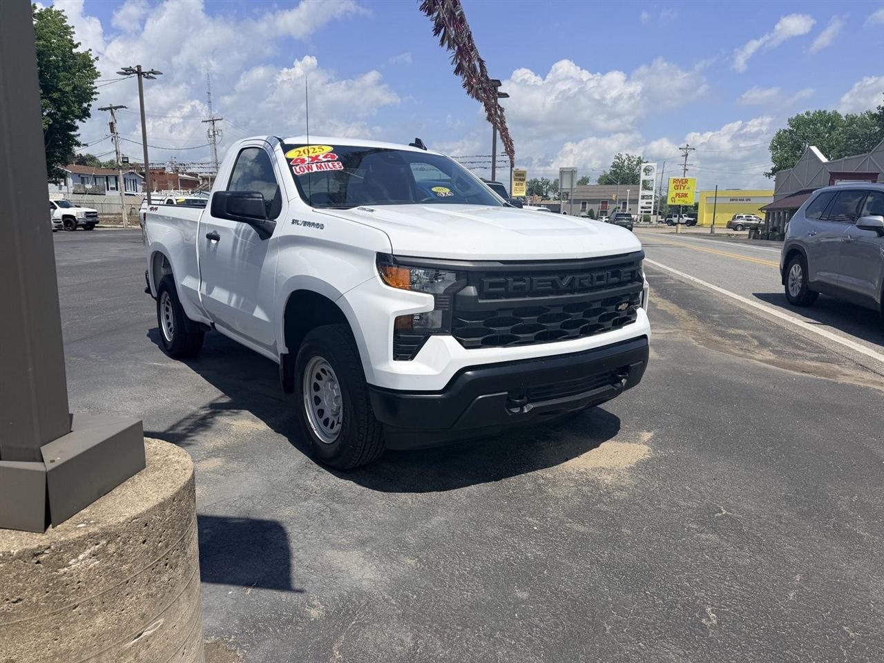 Chevrolet Silverado 1500  2025