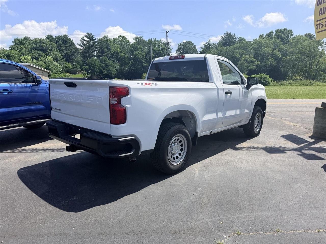 Chevrolet Silverado 1500  2025