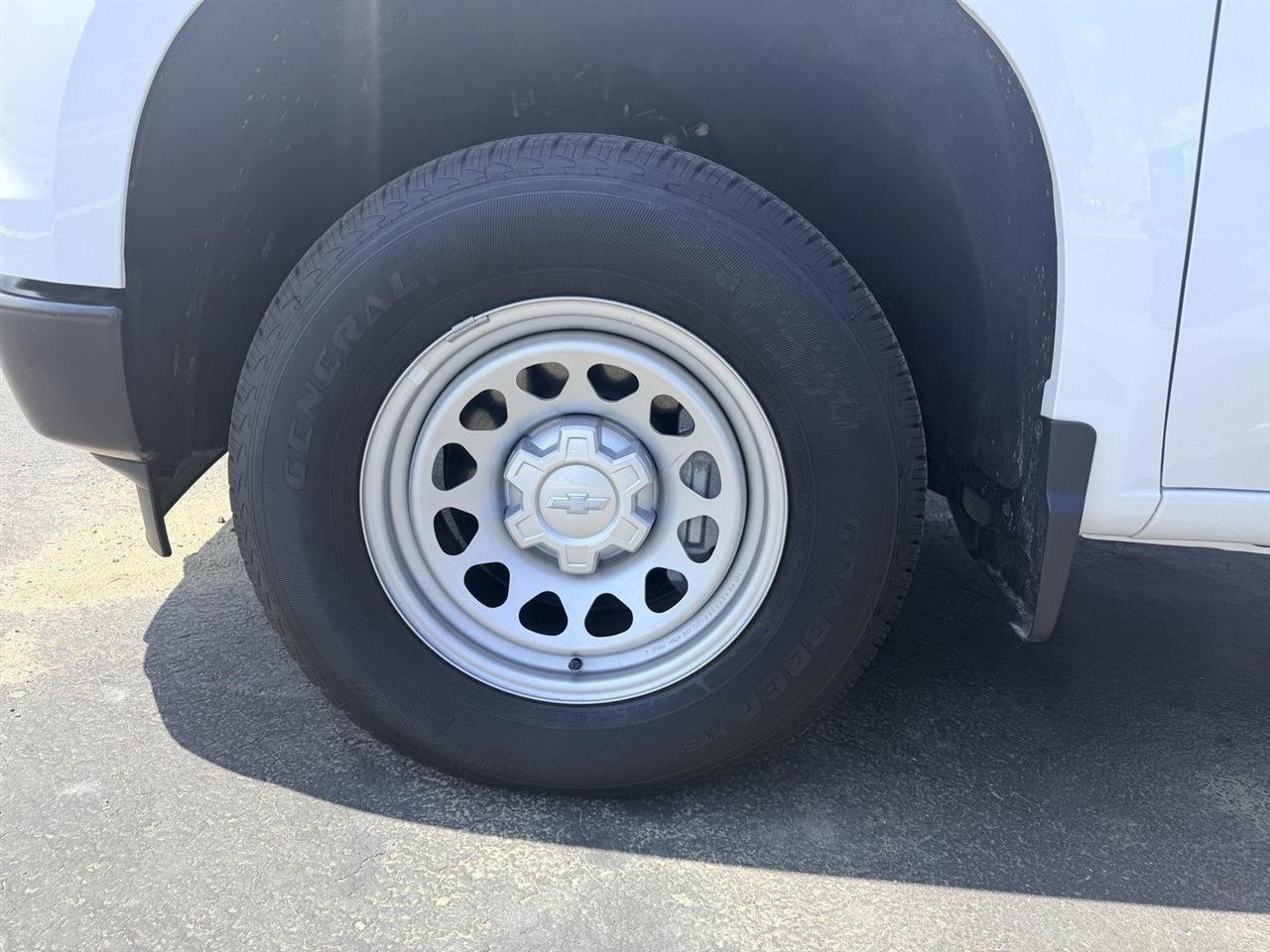 Chevrolet Silverado 1500  2025