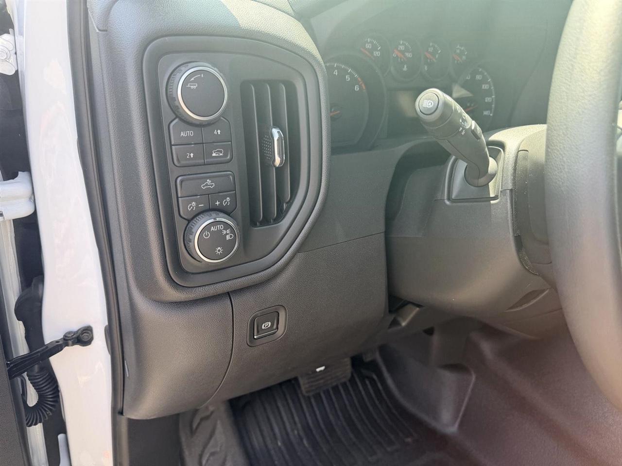 Chevrolet Silverado 1500  2025