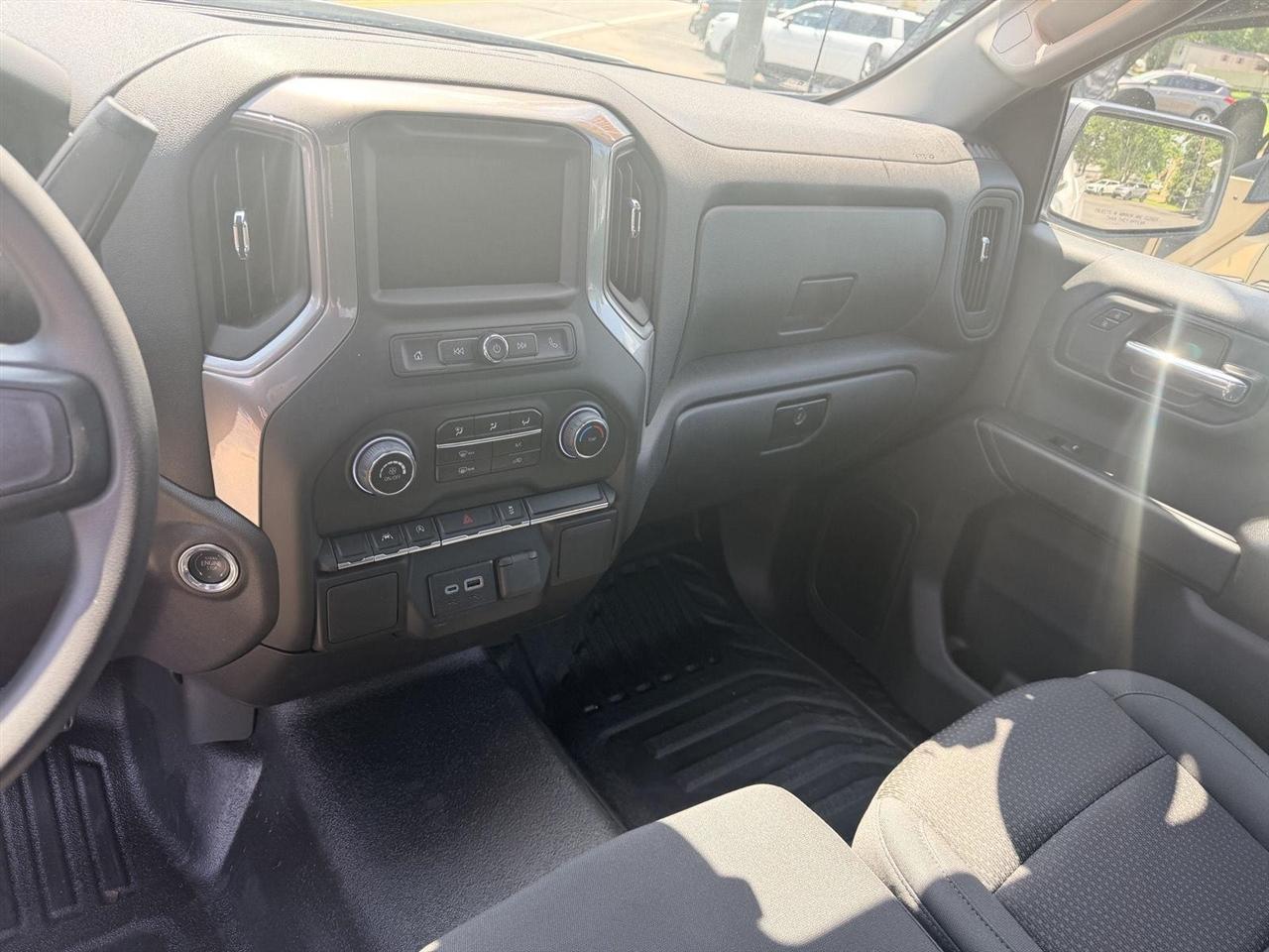 Chevrolet Silverado 1500  2025