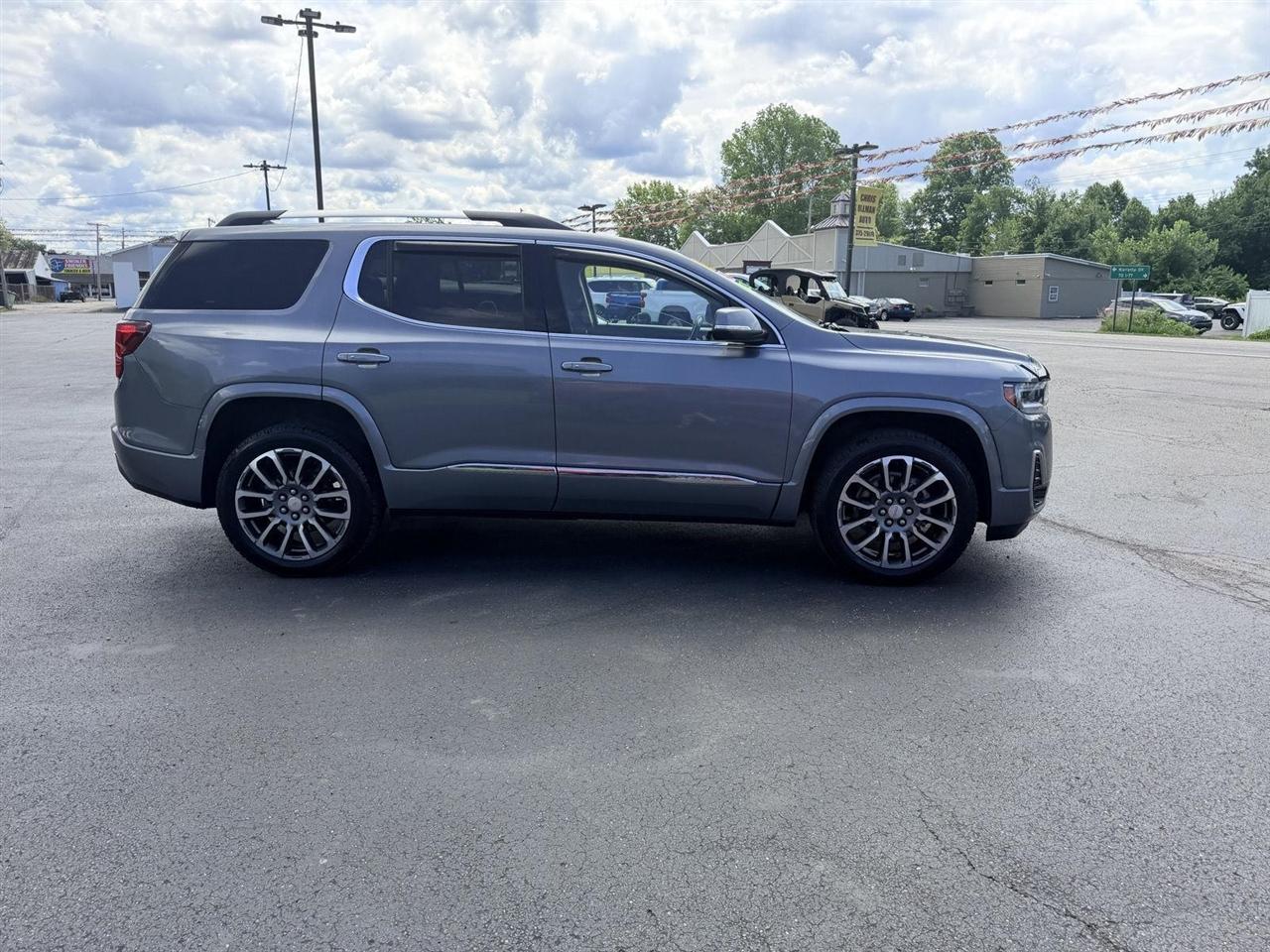 GMC Acadia  2022