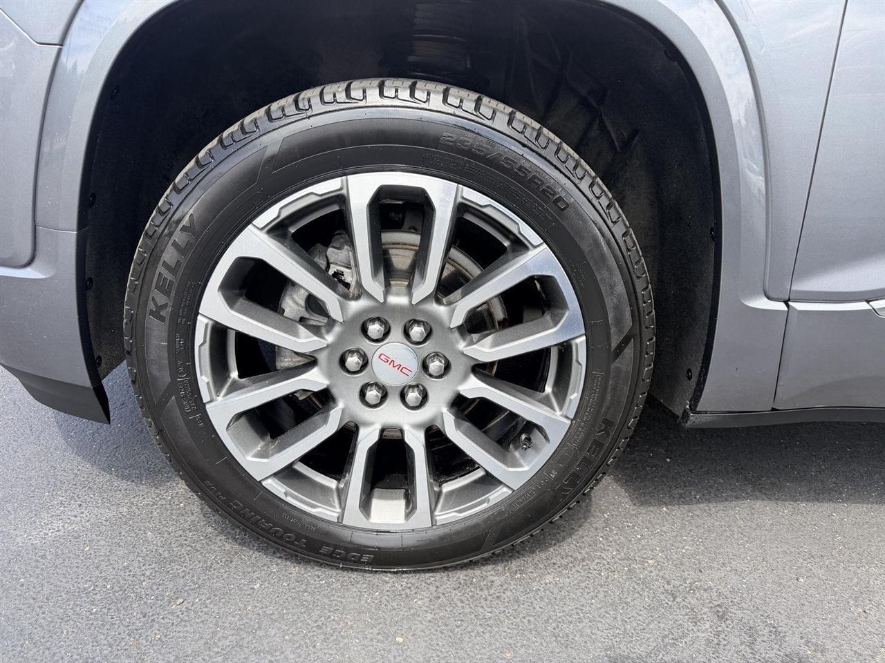GMC Acadia  2022