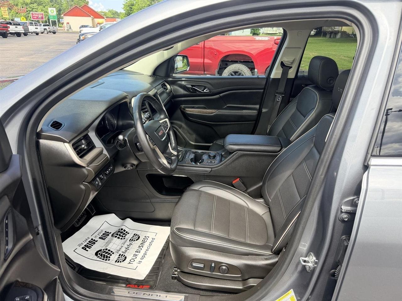 GMC Acadia  2022