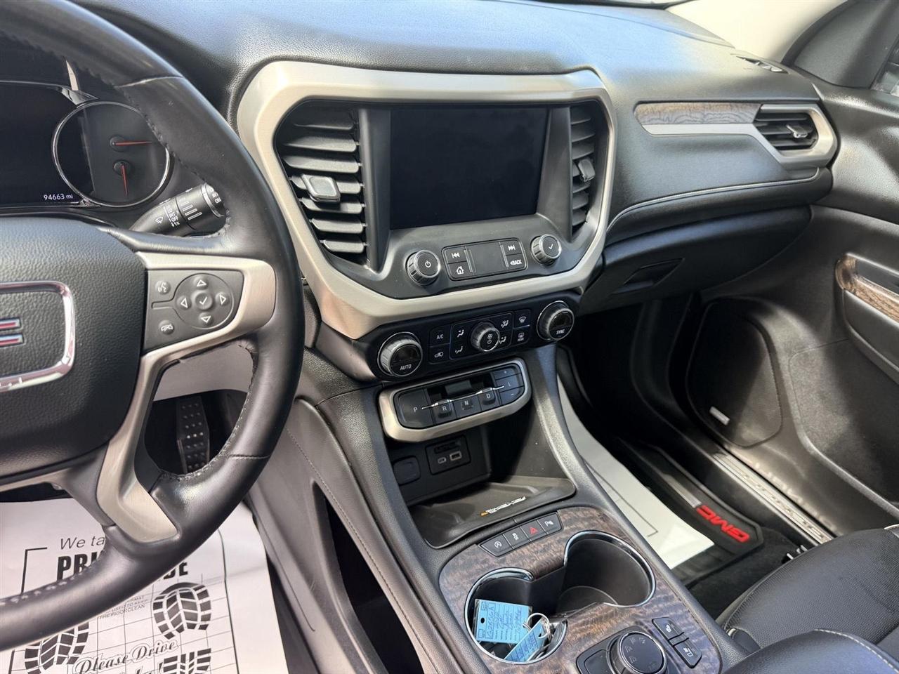GMC Acadia  2022