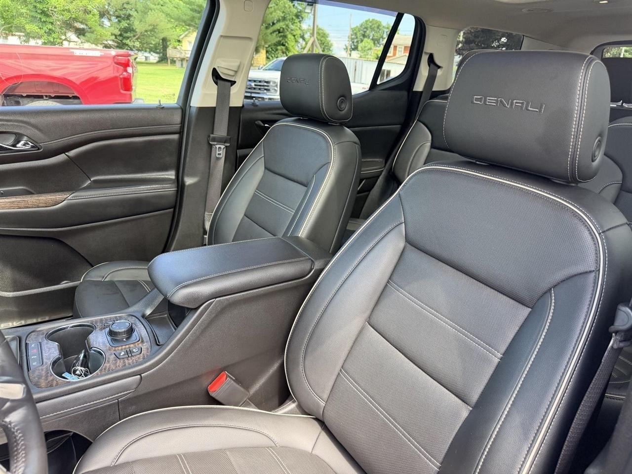 GMC Acadia  2022