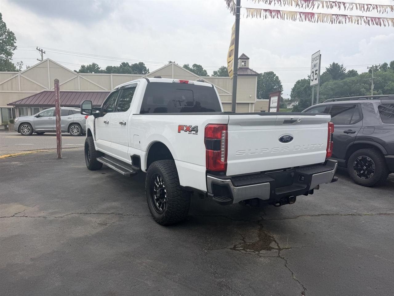 Ford F-250 SD  2023