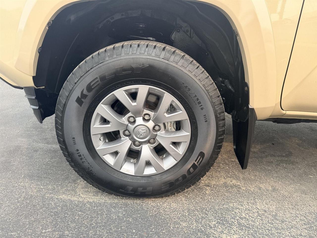 Toyota Tacoma  2018