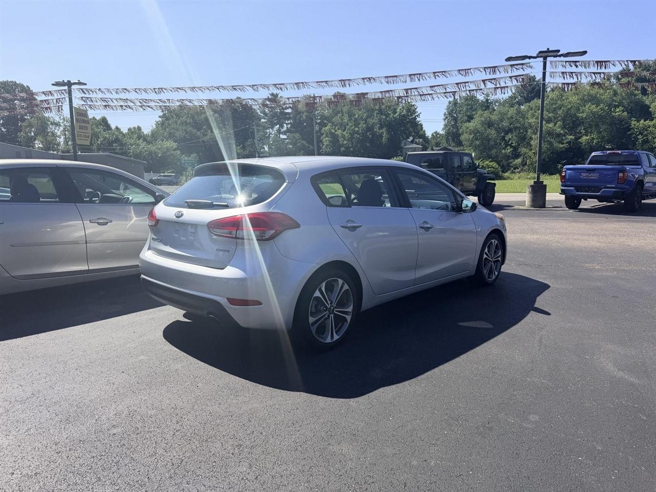 Kia Forte 5-Door  2016