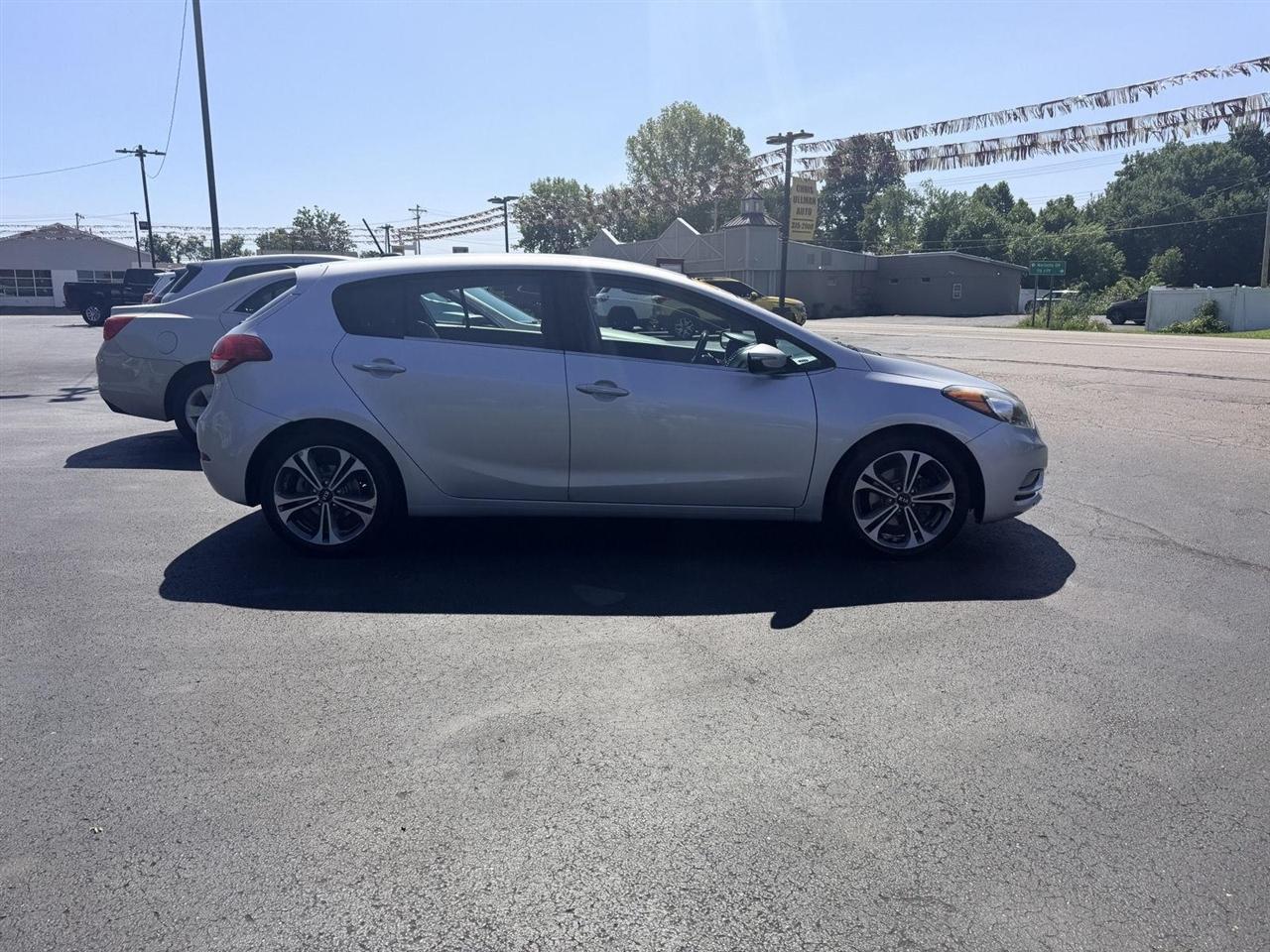 Kia Forte 5-Door  2016