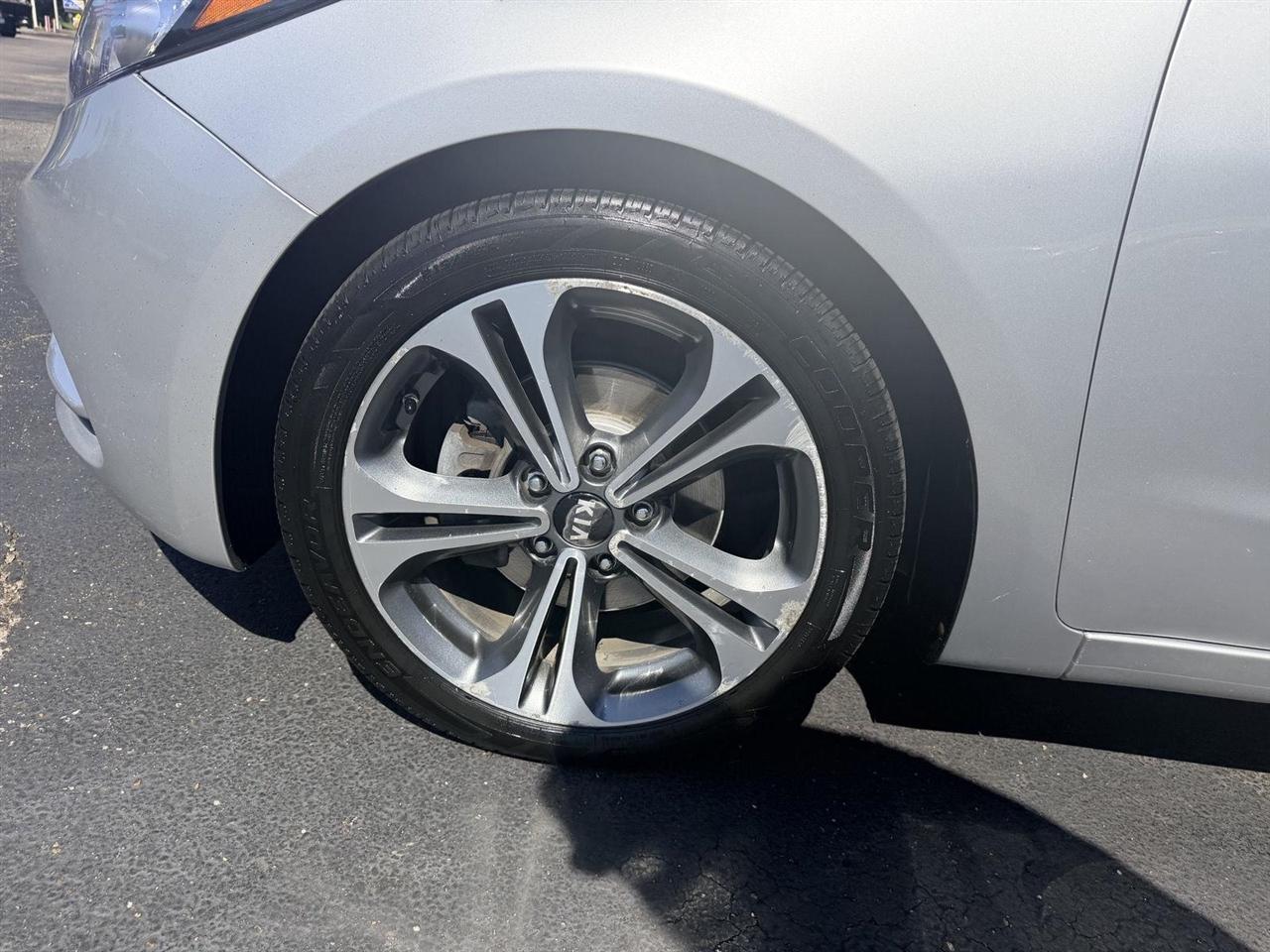 Kia Forte 5-Door  2016
