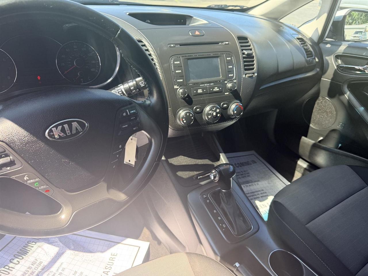 Kia Forte 5-Door  2016