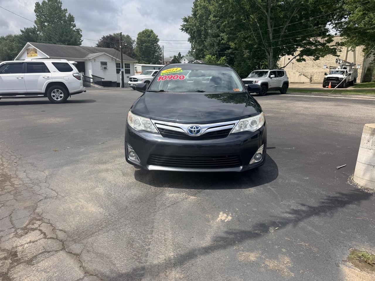 Toyota Camry Hybrid  2014