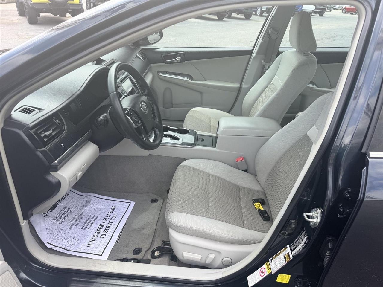 Toyota Camry Hybrid  2014