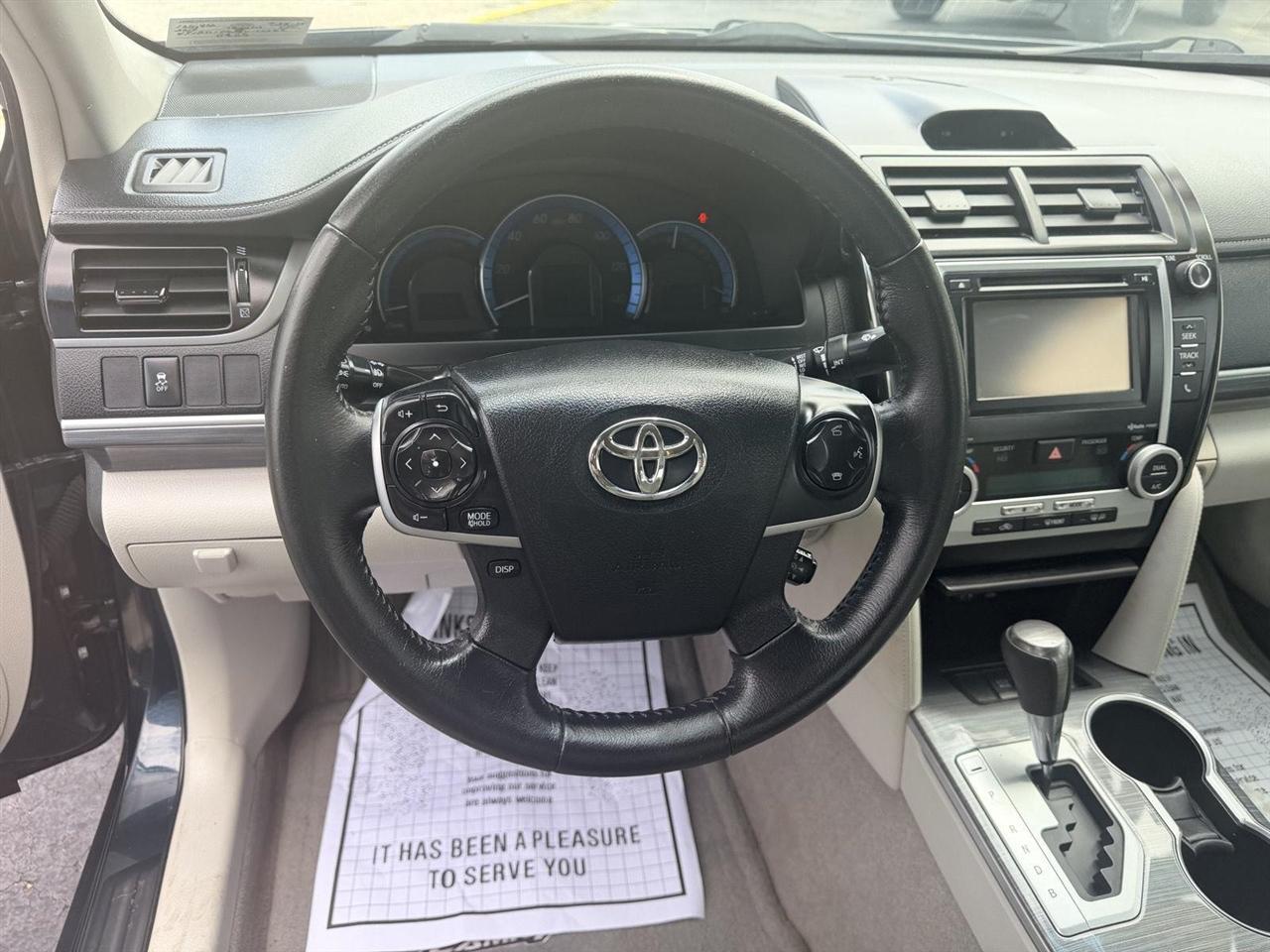 Toyota Camry Hybrid  2014