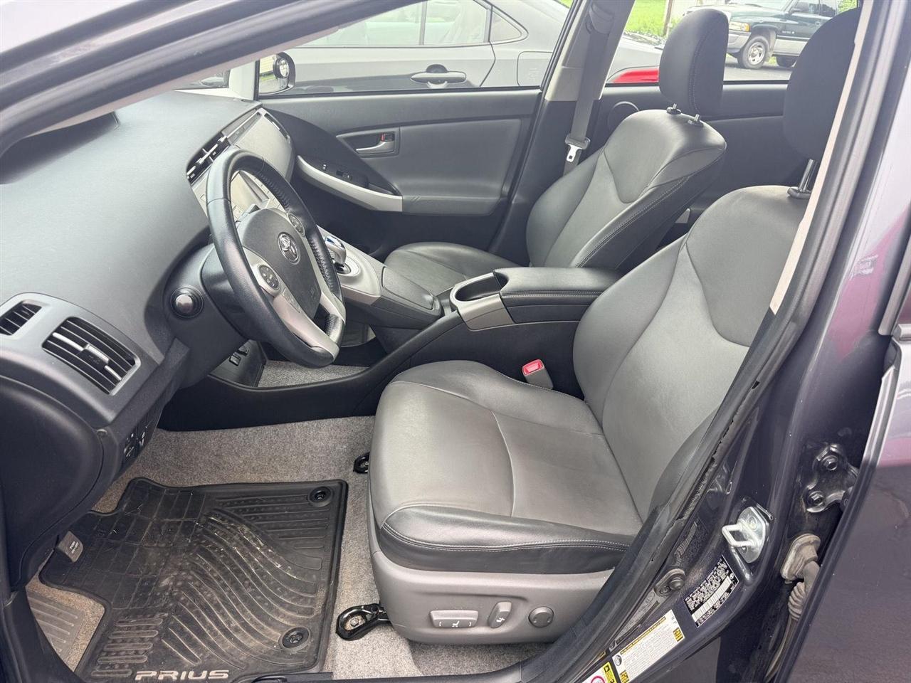 Toyota Prius  2013
