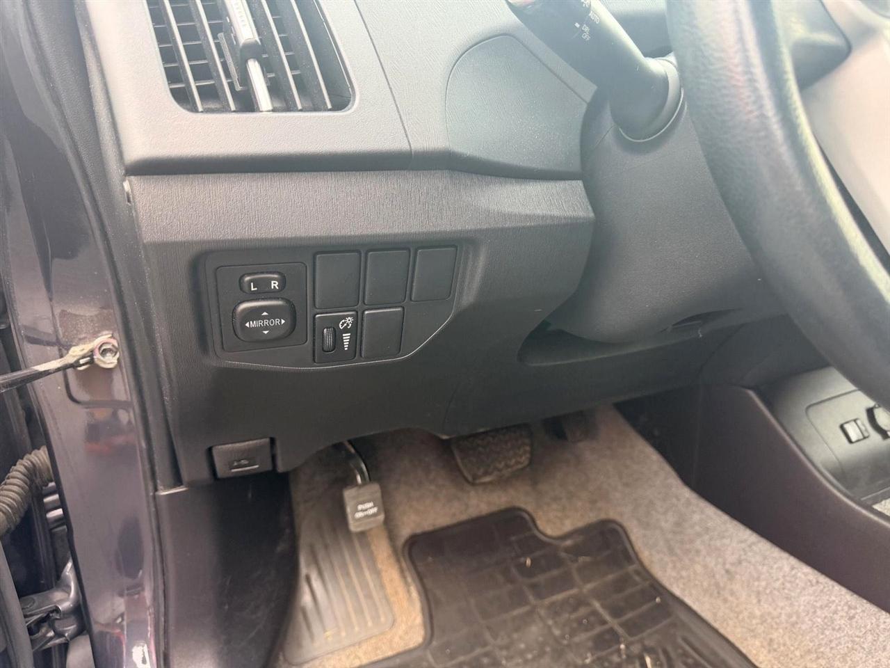 Toyota Prius  2013