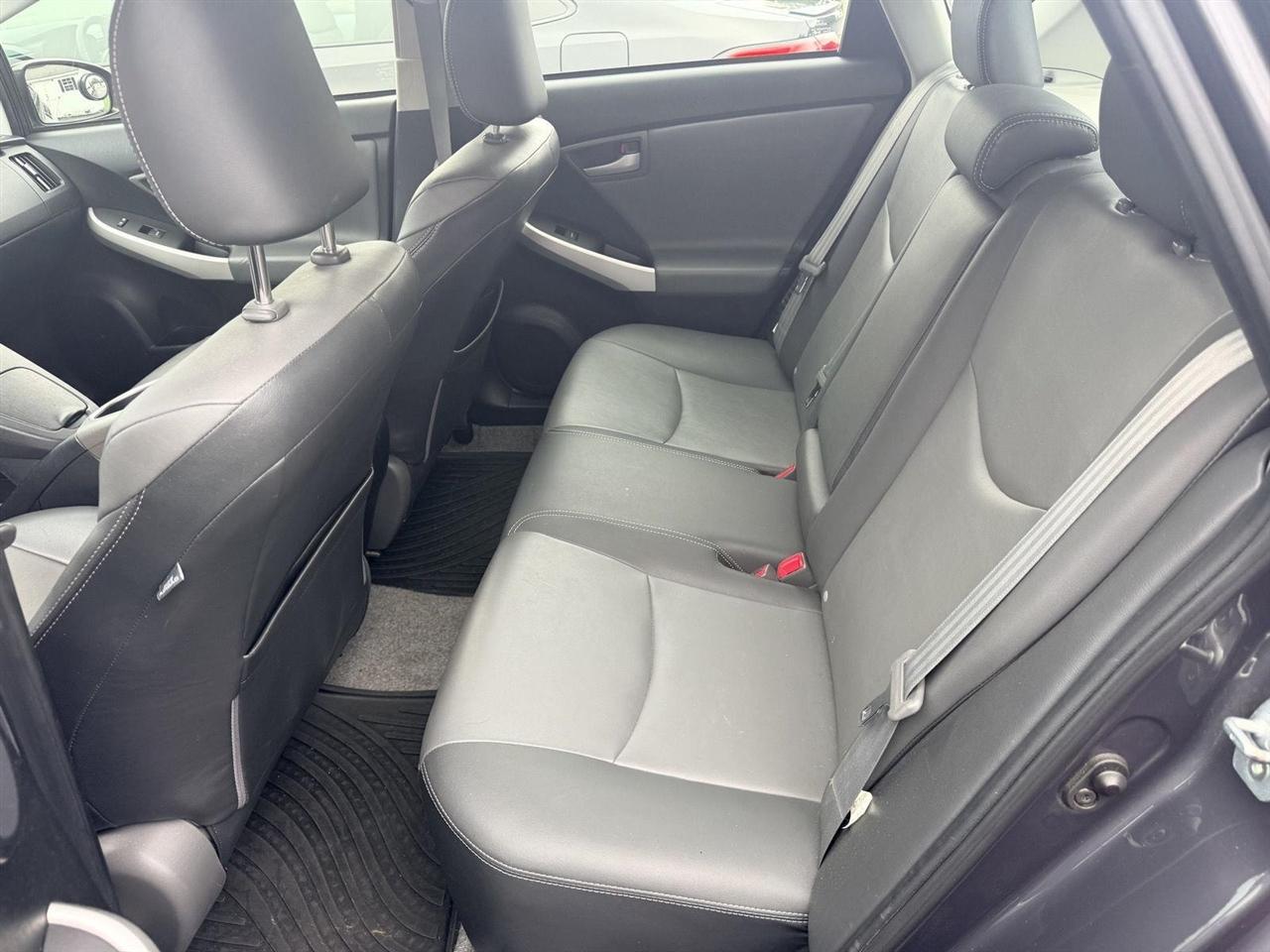 Toyota Prius  2013