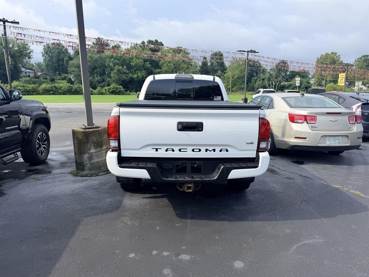 Toyota Tacoma  2018
