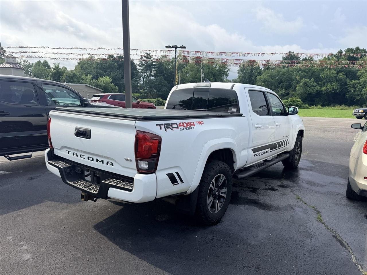 Toyota Tacoma  2018