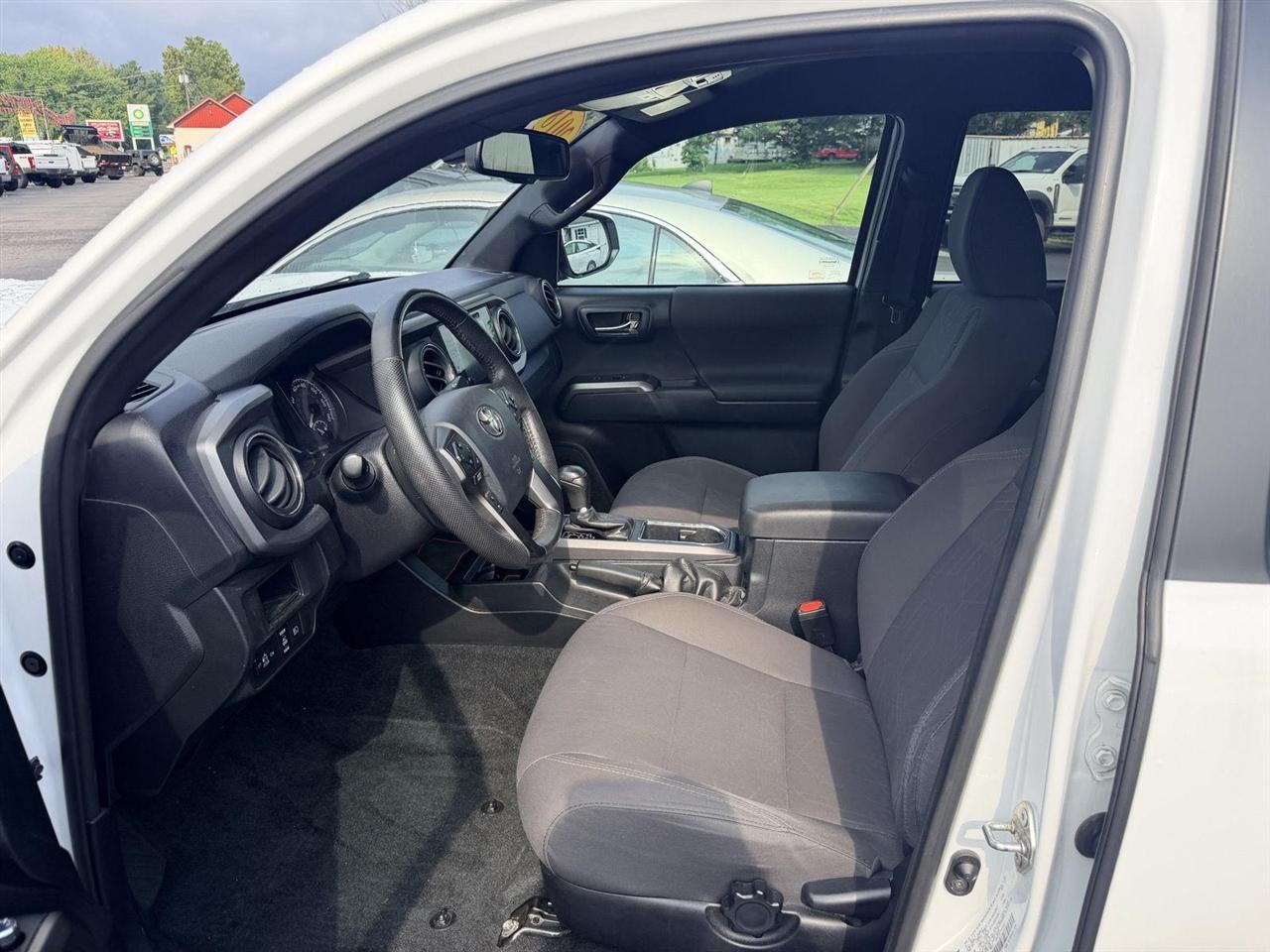 Toyota Tacoma  2018