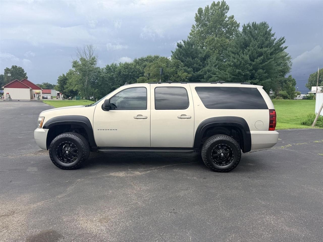 Chevrolet Suburban  2009
