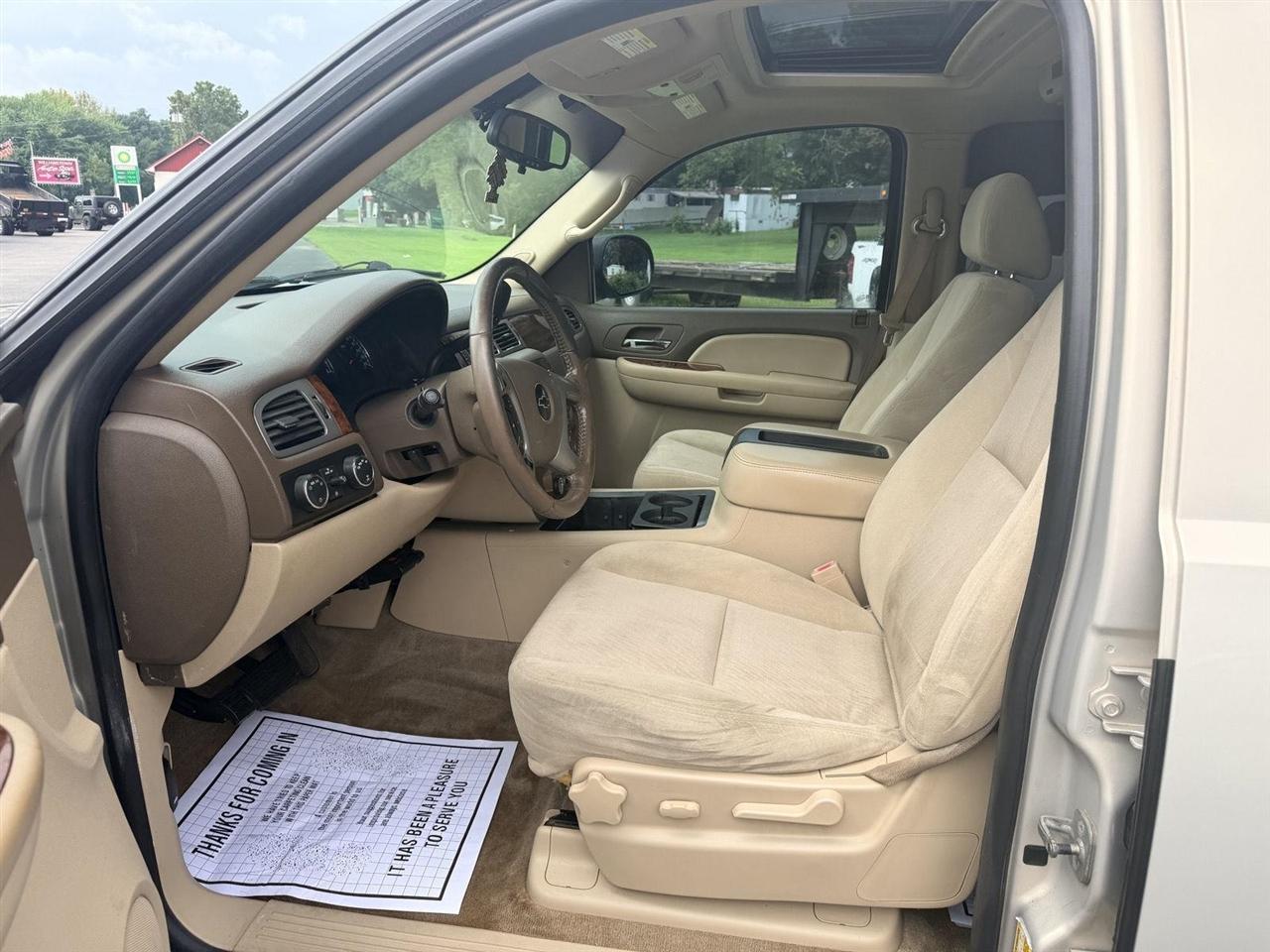Chevrolet Suburban  2009