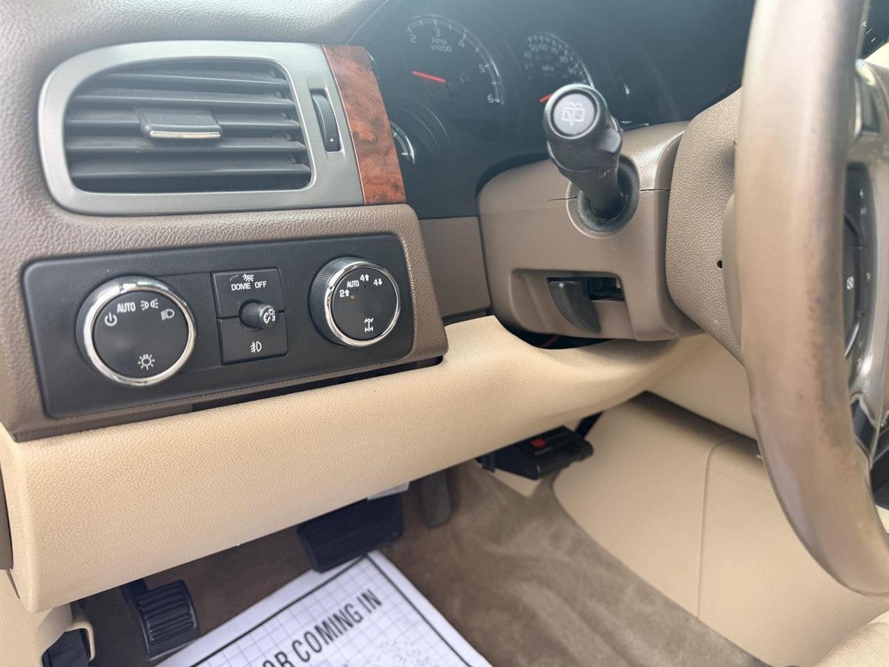 Chevrolet Suburban  2009