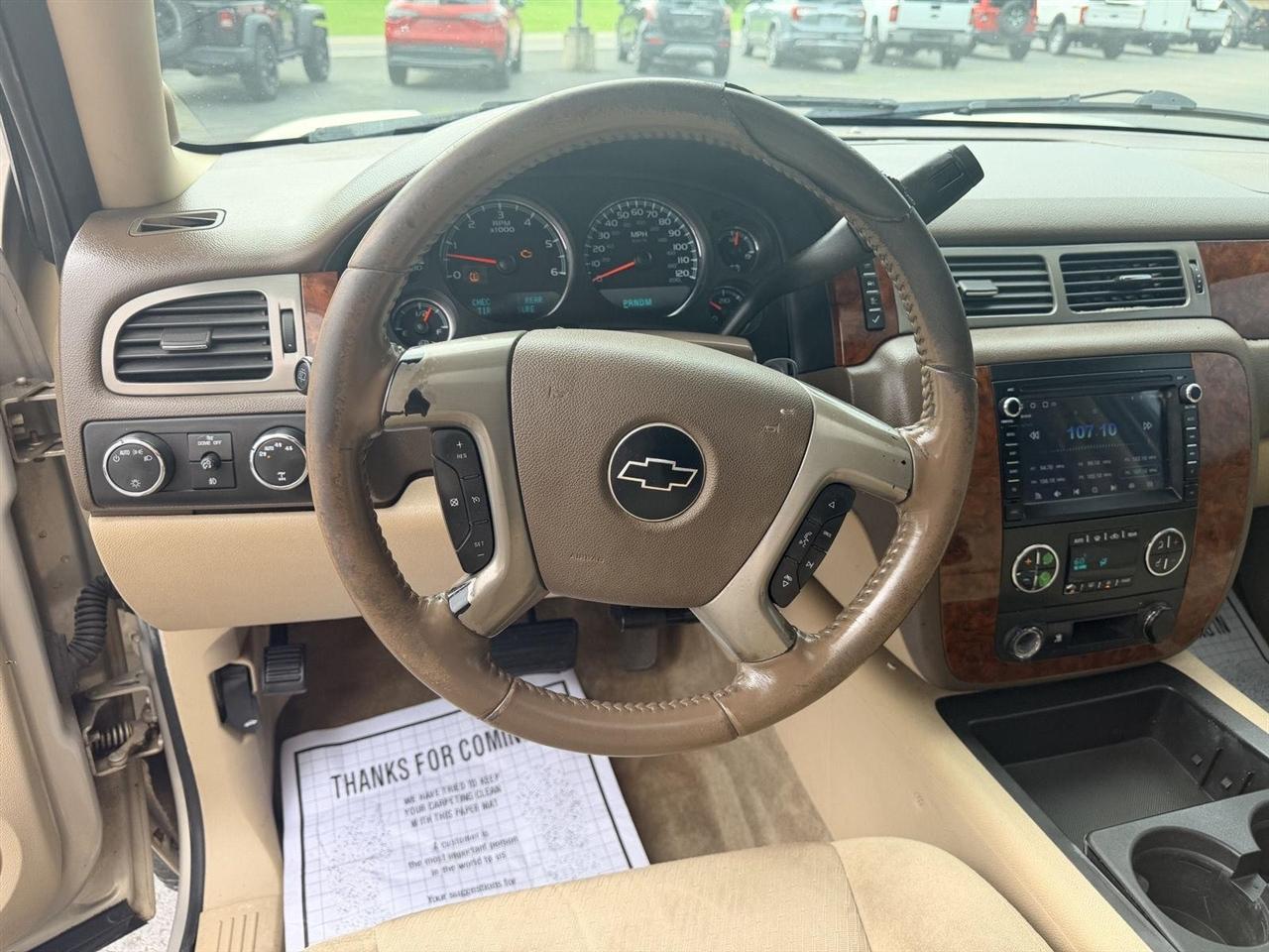 Chevrolet Suburban  2009